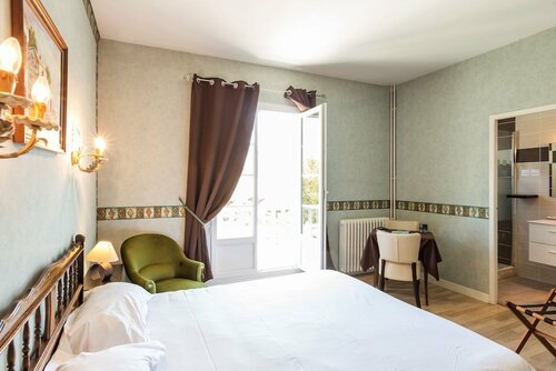Гостиница Logis Hotel Les Cimes в Аржеле-Газо