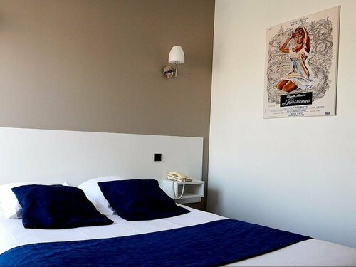 Гостиница Hôtel du Grand Cerf в Лавале