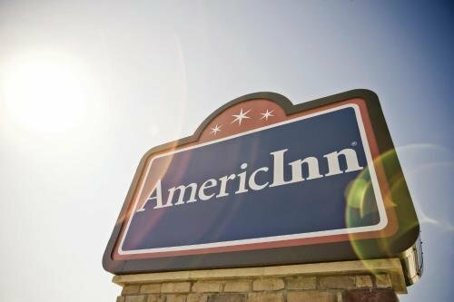 Гостиница AmericInn by Wyndham Duluth South Black Woods Event Center