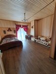 Yut (Фиолентовское шоссе, 150/320Б) ، بيت الضيافة