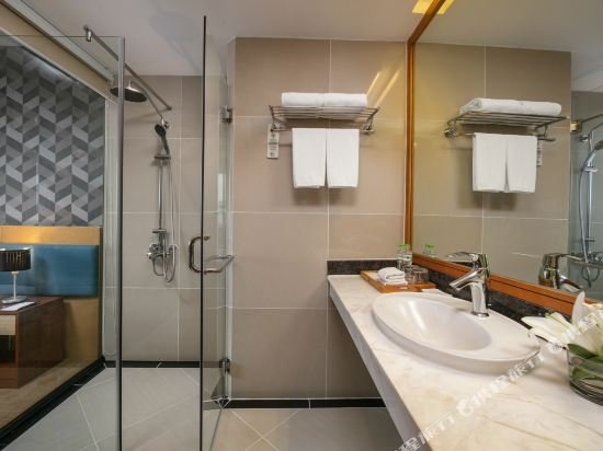 Фото La Casa Hanoi Hotel