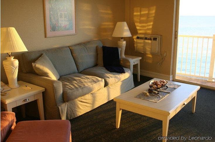 Фото Sun Tower Hotel & Suites on the Beach