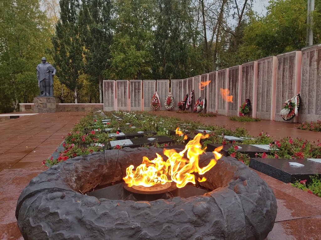 نصب تذكاري للحرب، مقبرة جماعية Победа в Великой Отечественной войне ، ، صورة