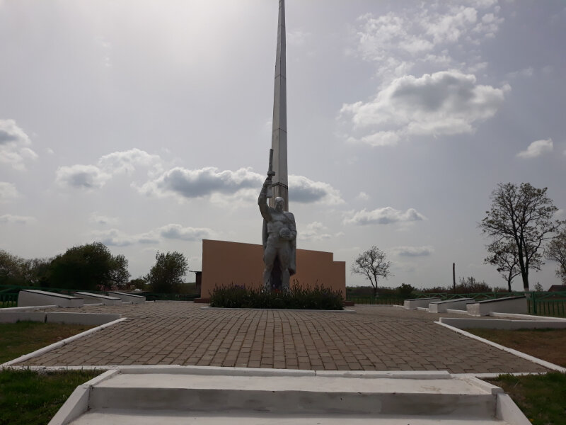 Monumento, memorial Братская могила воинов Великой Отечественной войны, , foto