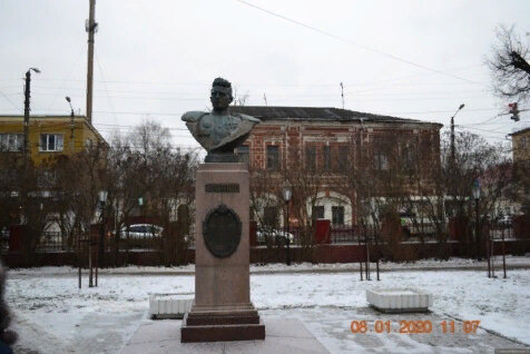 Monument, memorial Бюст дважды Героя Советского Союза Александра Терентьевича Карпова, Kaluga, photo