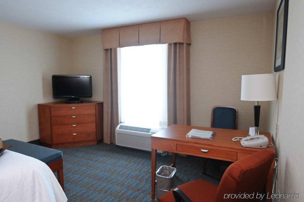 Фото Hampton Inn by Hilton-Queretaro Tecnologico