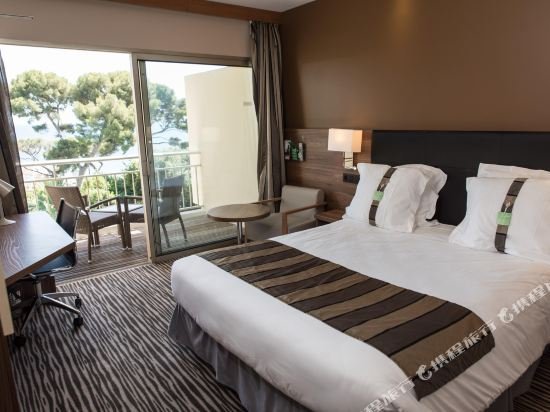 Фото Holiday Inn Cannes