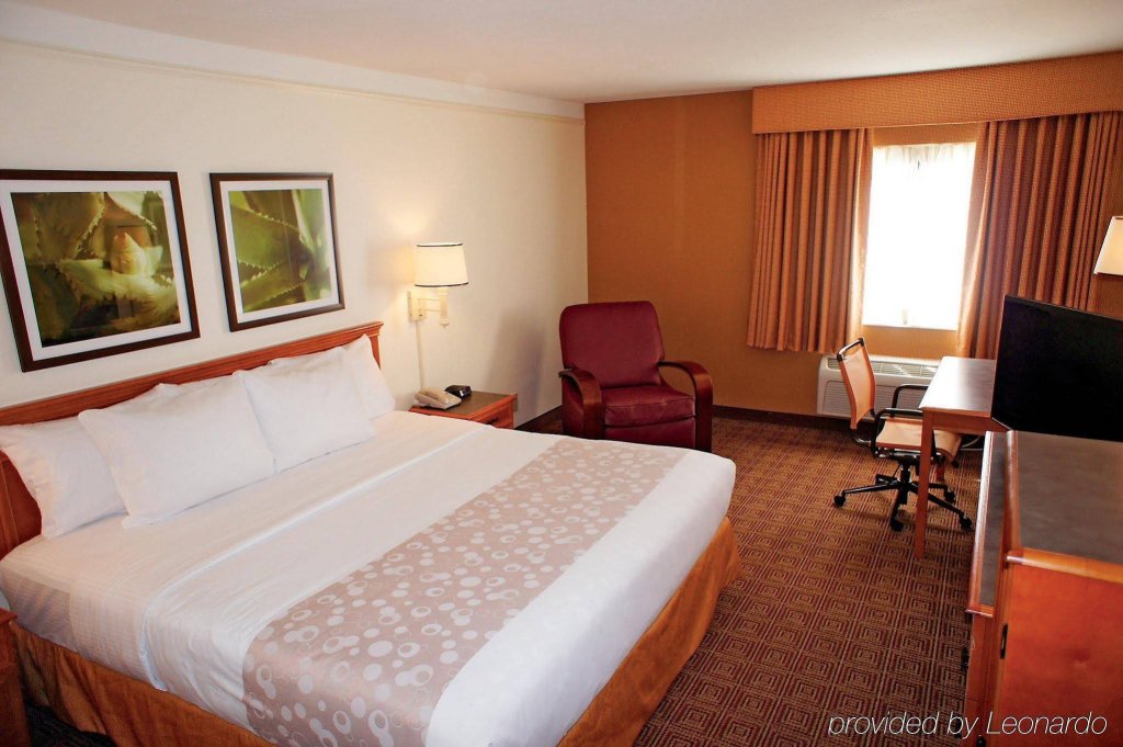 Фото La Quinta Inn & Suites by Wyndham Salt Lake City - Layton