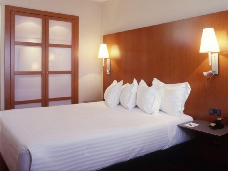 Фото B&b Hotel Granada Estacion