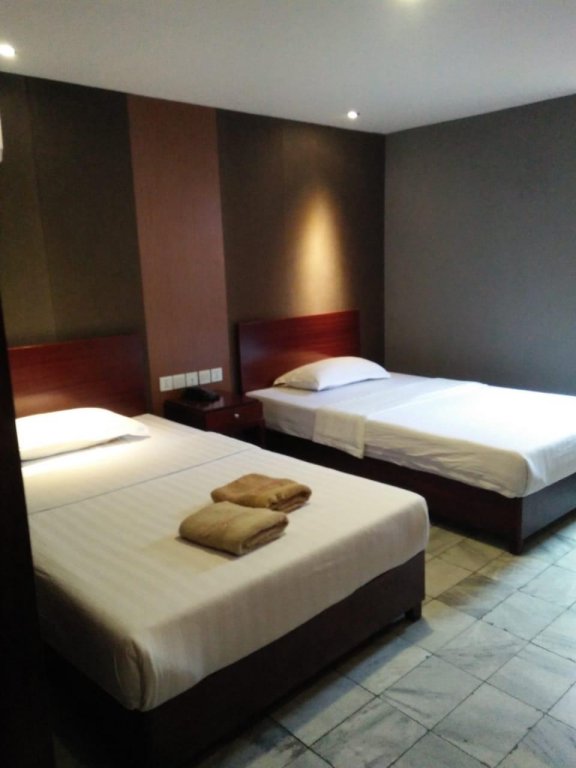 Фото Hotel Mustika Senen
