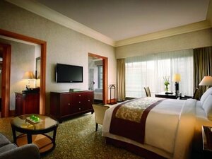 Гостиница The Ritz-Carlton Jakarta, Mega Kuningan