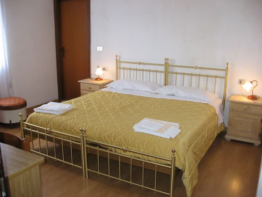 Фото Hotel Bucaneve