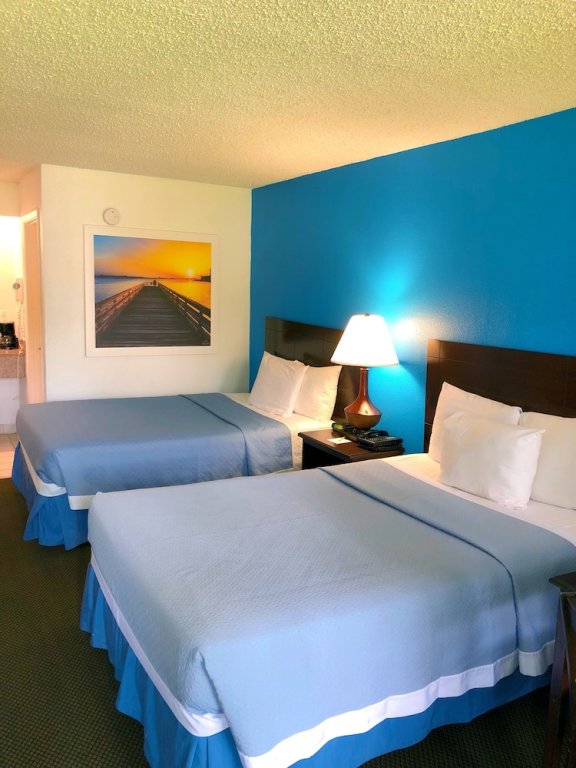 Фото One Way Maingate