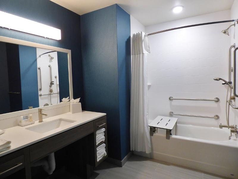 Фото Home2 Suites by Hilton Pensacola i 10 Pine Forest Road