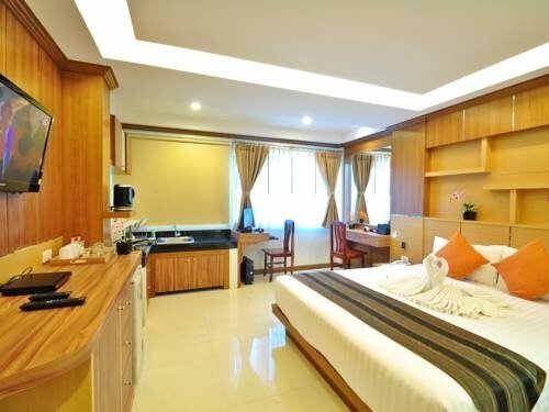 Гостиница Indigo Patong Hotel