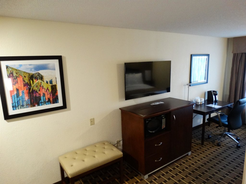 Фото Best Western Overland Park Hotel