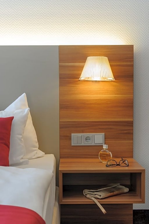 Фото Plaza Inn Regensburg