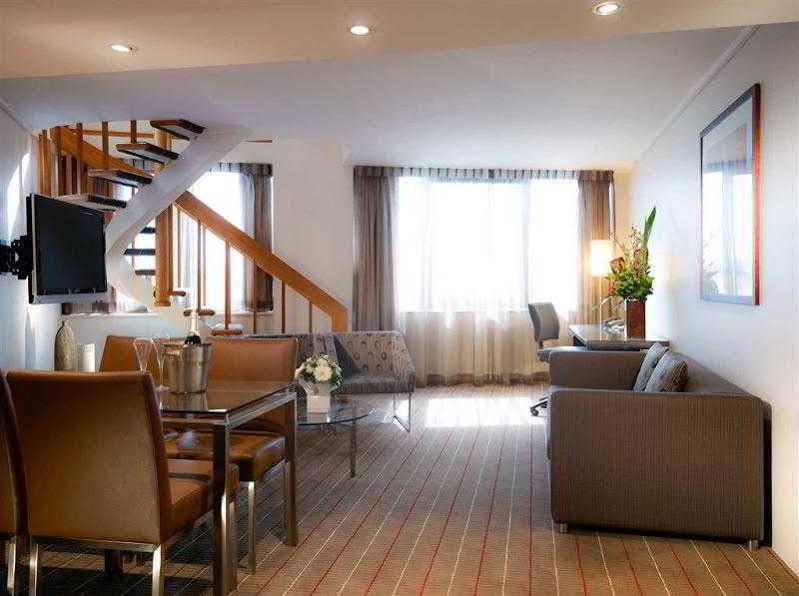 Фото Novotel Sydney Parramatta