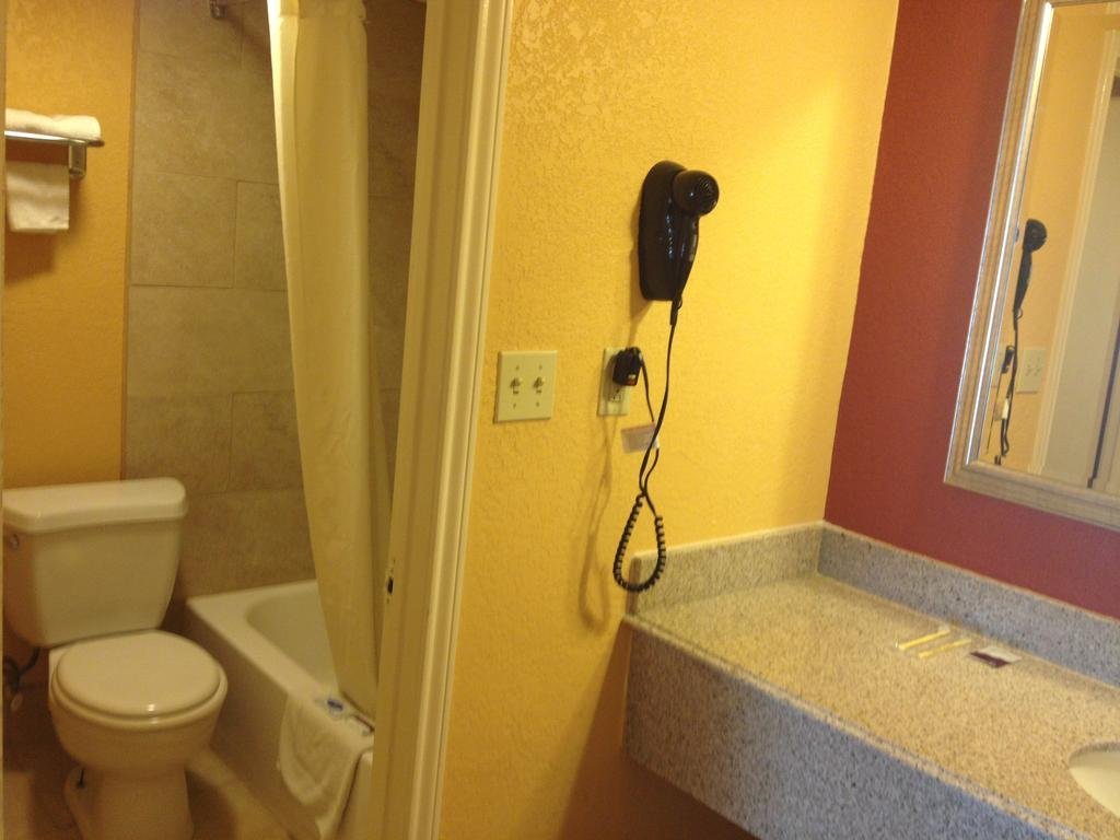 Фото Oyo Hotel Channelview I-10