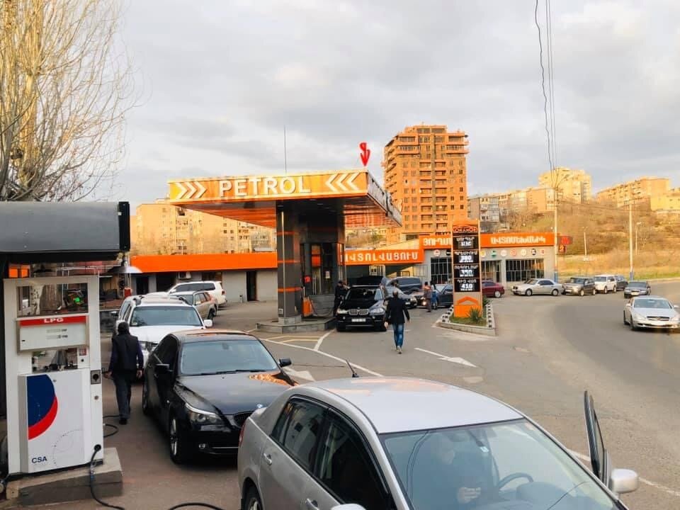 Gas station Orange, Yerevan, photo