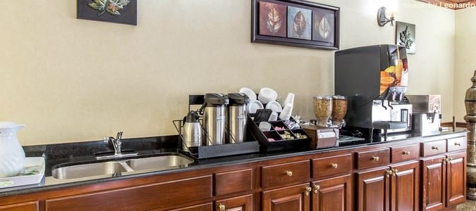 Фото Econo Lodge At Six Flags