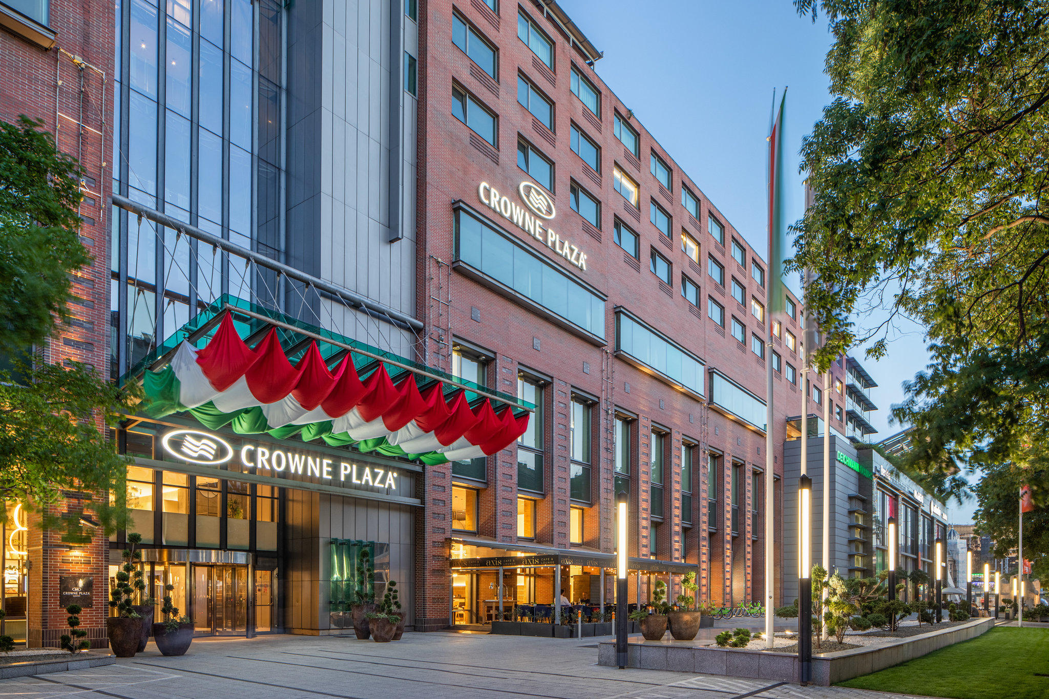 Фото Crowne Plaza Budapest, an Ihg hotel