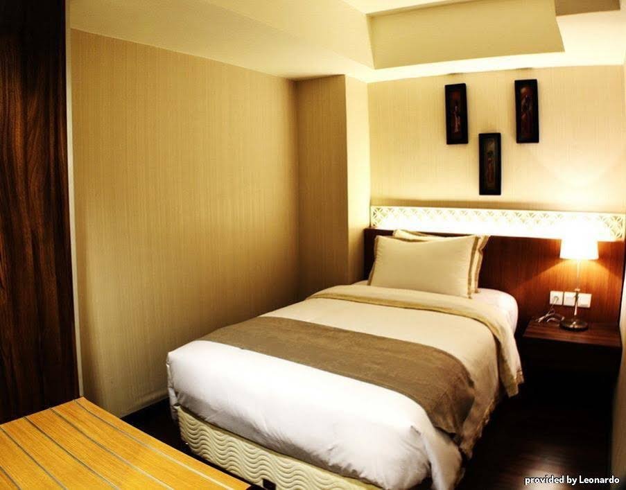 Фото Ramada by Wyndham Bali Sunset Road Kuta