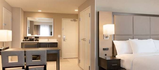 Фото Embassy Suites Kansas City/Olathe