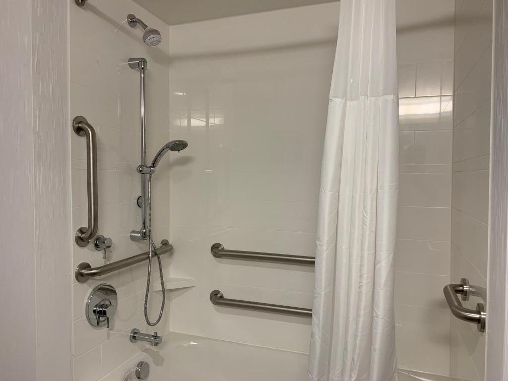 Фото Hampton Inn & Suites Ocean City West