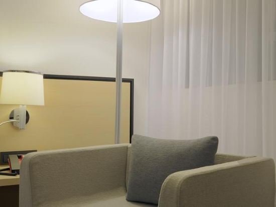 Фото Park Inn by Radisson Leuven