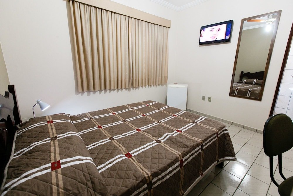 Фото Hotel Vitória Pindamonhangaba