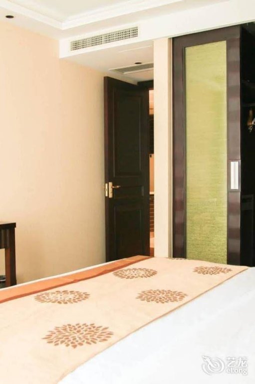 Фото World City Jiamei Service Apartment