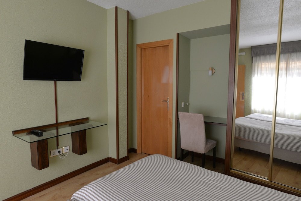 Фото Hostal Concejo