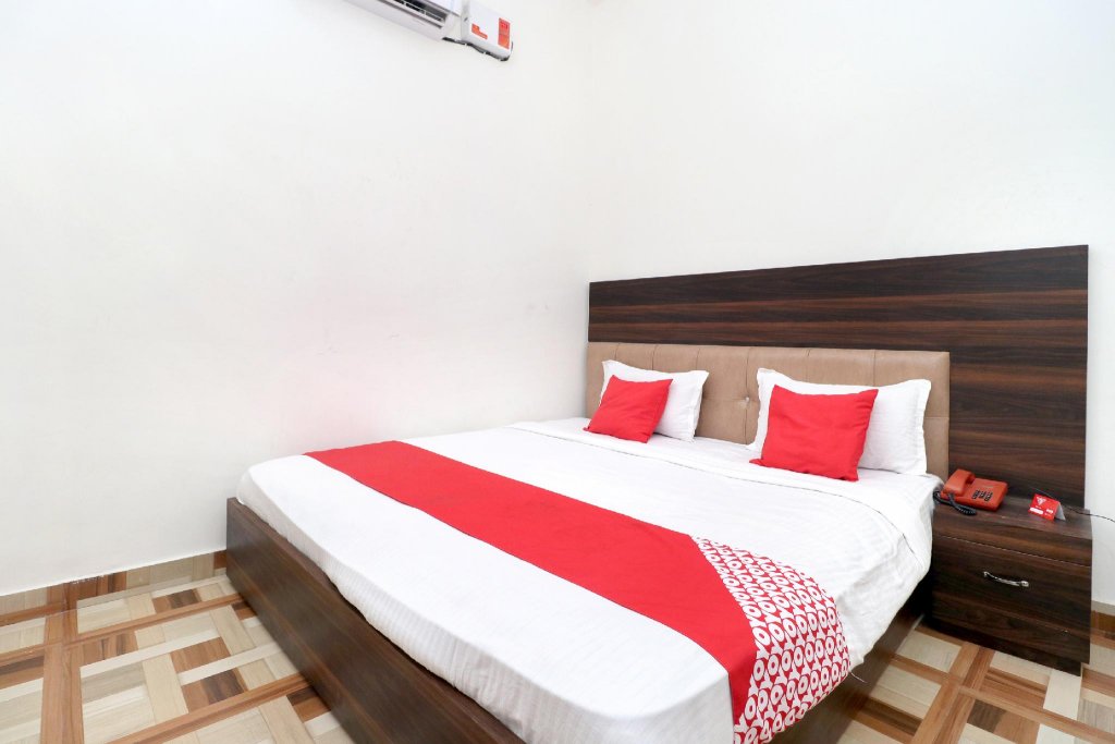 Фото Oyo 16379 Hotel LivInn Hub