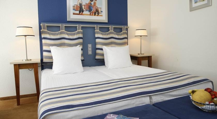Фото Westcord Hotel De Wadden