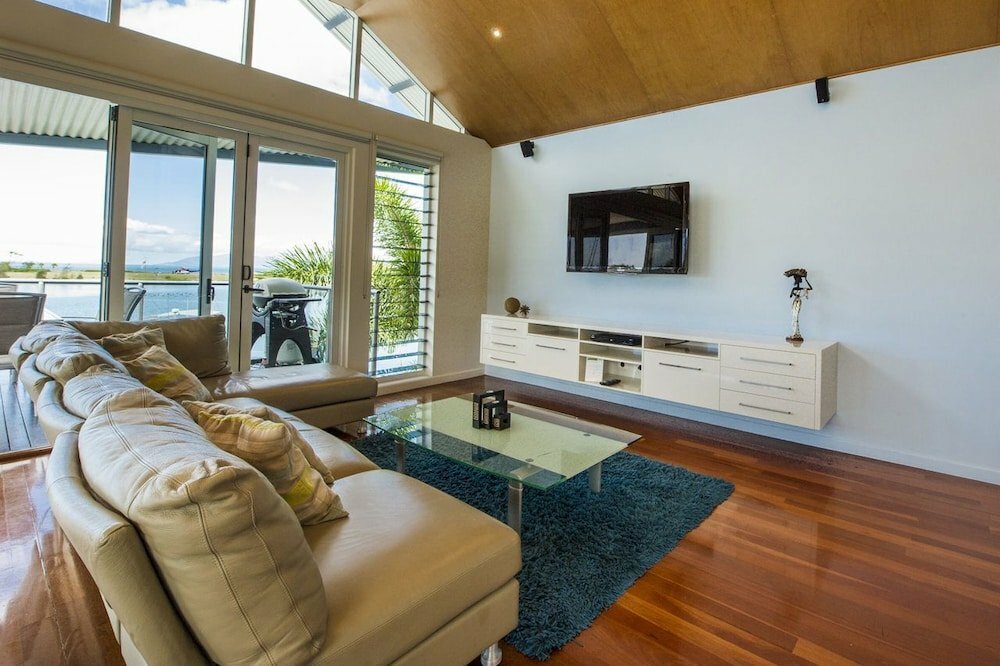 Hotel Waters Edge Townhouse 2, Queensland, photo