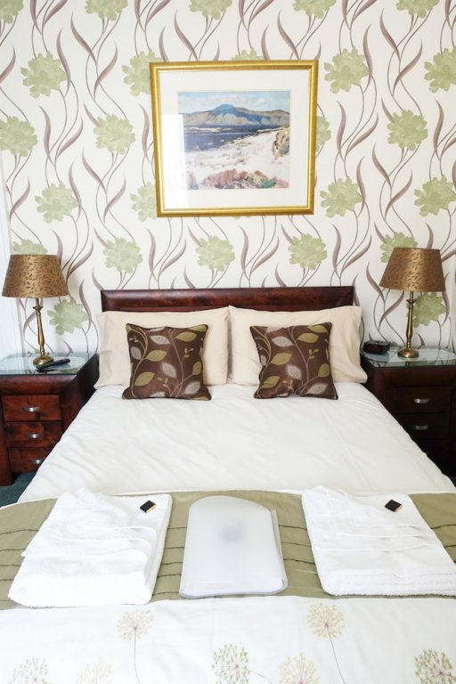 Фото Gladstone House