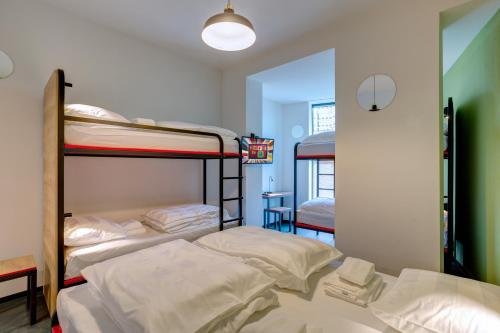 Фото Meininger Hotel Amsterdam Amstel