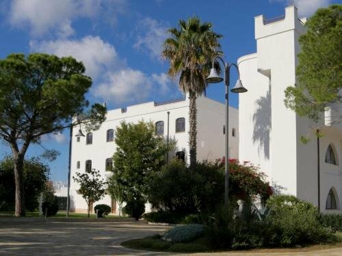 Гостиница Leone De Castris Wine Hotel в Апулии