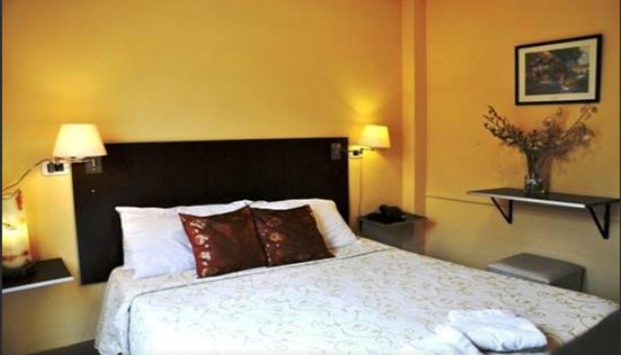 Фото отеля 2