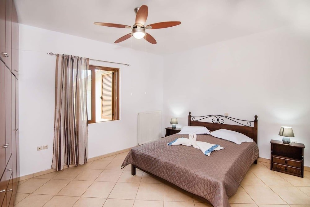 Фото Kalives Beach House