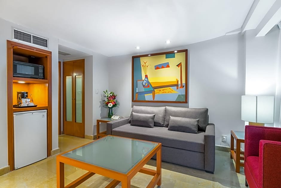 Фото Eurostars Zona Rosa Suites