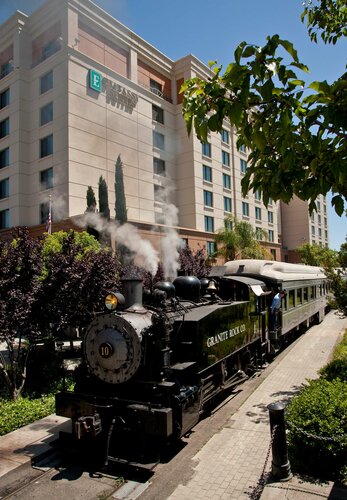 Гостиница Embassy Suites by Hilton Sacramento - Riverfront Promenade в Сакраменто