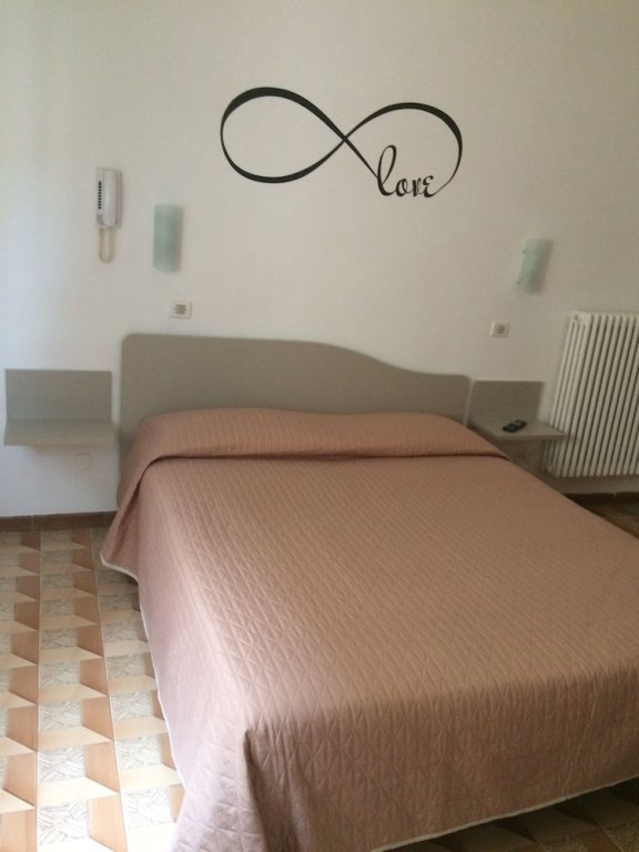 Фото Hotel Benaco Bee Free