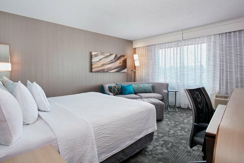 Гостиница Courtyard by Marriott Detroit Pontiac/Auburn Hills в Понтиаке