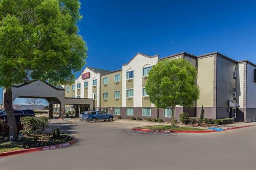 Гостиница Comfort Suites The Colony - Plano West