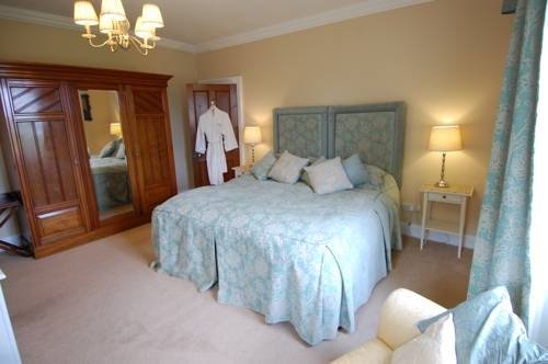 Фото Riding Farm Cottages