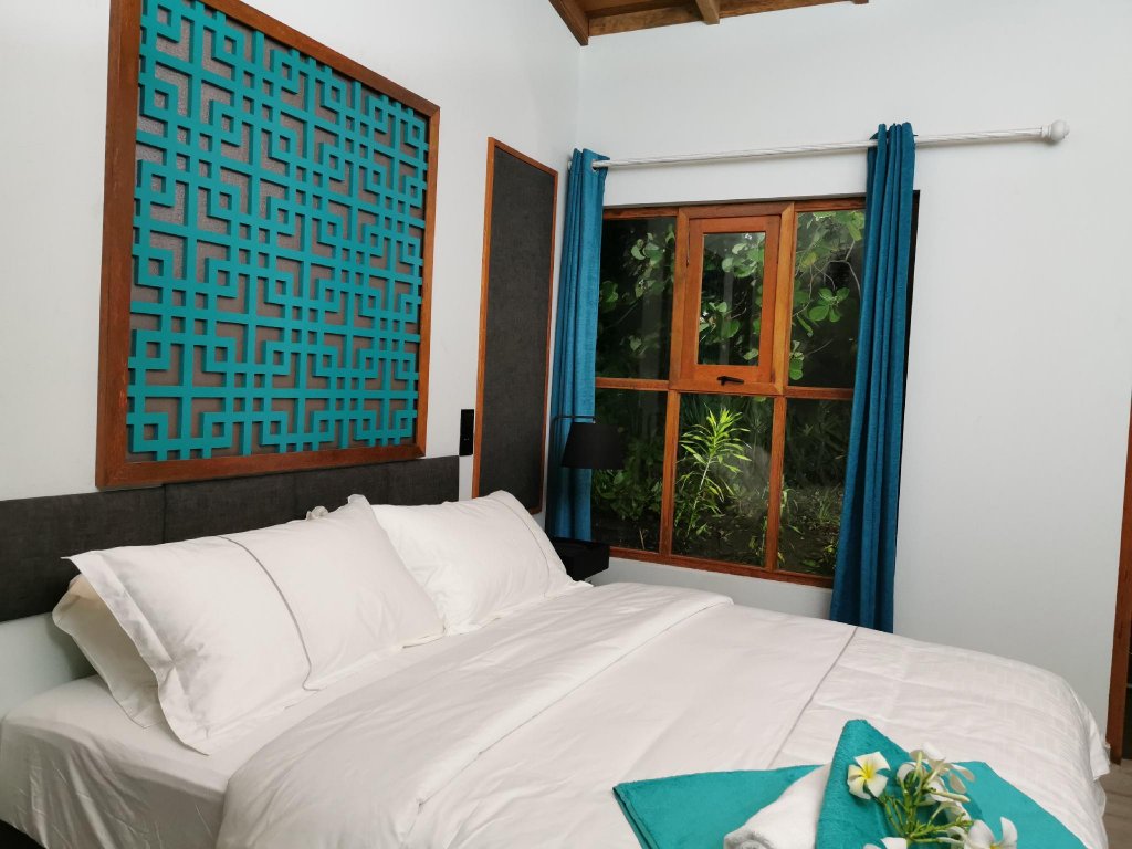 Фото Village Hideaways & Spas