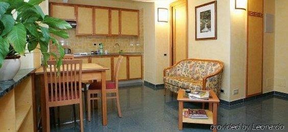 Фото Le Petit Hotel