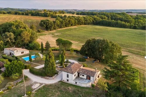 Гостиница Chambre d’hôtes La Quercynoise в Вильневе-сюре-Ло